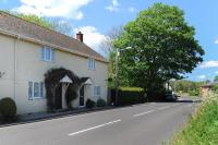 B&B Charmouth - 3 Riverside Cottages - Bed and Breakfast Charmouth