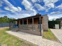 Naturhaus Wassermann mit Boxspringbetten in ruhiger Lage, Meernähe - B&B Wunstorf