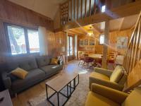 Grand Chalet entre Barcelonnette et Praloup, 3 Chambres, Terrasse Ombragée, Accès Navette et Golf - FR-1-165A-121 - B&B