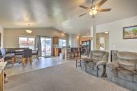 B&B Caldwell - Spacious Family Home with Large Deck and Fire Pit! - Bed and Breakfast Caldwell