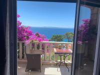 Monolocale con Balcone e Vista Mare