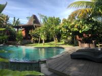 Camera Matrimoniale Deluxe con Vista Piscina