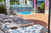 Villa Azzurra Depandance con piscina - B&B Desenzano del Garda