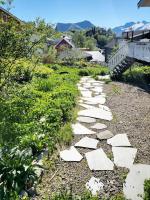 Lovely 1 bedroom downstairs condo with free parking place - Chambres d'hôtes Svolvær