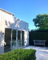 Gardenhouse 'The Block' - Ostend - private garden - IR cabine - AC - Bed and Breakfast Oostende