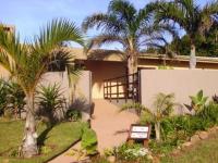 Khaya La Manzi Guest Lodge - B&B Hibberdene