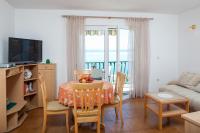 Apartments Waterfront IVAN 2 - Bed and Breakfast Podgora