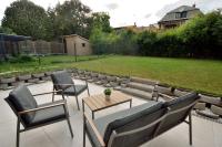 New 2 Bedroom Condo In The Center - Bed and Breakfast Budaörs