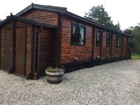 RIVERSIDE LODGE RETREAT - Chambres d’hôtes Aviemore