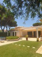 The Pinewood Villa - B&B Vilamoura