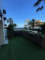 Denia, apartamento a estrenar con jardín privado, piscina y vistas al mar - Chambres d'hôtes Denia