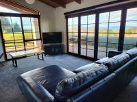 B&B Rotorua - Hamurana Home with a View - Bed and Breakfast Rotorua