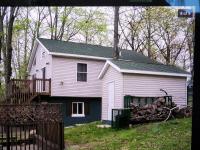 Lake Front Cottage on Private All-Sports Lake. - Chambres d’hôtes Le Roy