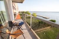 Blue Apartment by the Lake - B&B