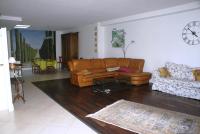 Spacieuse maison de village climatisée avec jardin patio - B&B Bessan