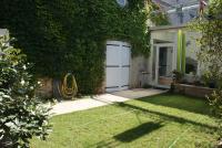 Spacieuse maison de village climatisée avec jardin patio - Ferienwohnung