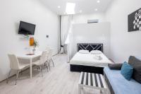 BV Apartments Black and White - B&B Lviv