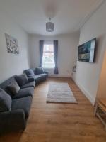 B&B Barrow in Furness - Highly Modern home, 3 bed, close to the Lake District - Bed and Breakfast Barrow in Furness