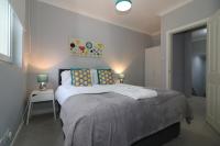 Signature - Moss View - B&B Govan