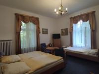 Economy Triple Room with Shared Bathroom