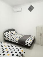 D5 Homestay Syariah Sumampir Purwokerto SatuRumah - B&B Purwokerto