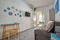 Monolocale con Divano-Letto