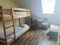 Vierbettzimmer mit eigenem Bad