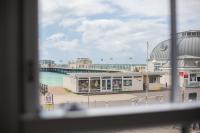 Lovely 3-Bedroom Apartment with Stunning Sea Views - Chambres d'hôtes Worthing
