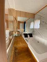 Suite with Spa Bath