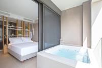 Deluxe Suite mit Whirlpool-Badewanne