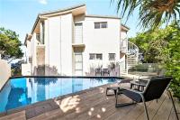 2 On The Park - Prime Location with Breathtaking Ocean Views - Chambres d'hôtes Sunshine Beach
