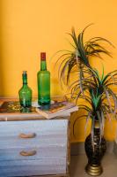 SUN 2BHK by Wabi Sabi Stays Steep Uphill walk 5 Mins - B&B Mussoorie