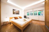 Sleep, Eat, Repeat and Park Your Car in City Center - B&B Zagabria