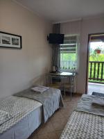 Kleines Zweibettzimmer
