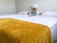 Brand New Chic Appt in Mindelo at Great Rates - Chambres d’hôtes Mindelo