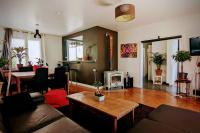 Maison chaleureuse 6, 8 personnes quartier Palente 3 chambres - B&B Besanzone