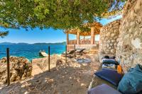 Villa Ragusea With a Private Beach - Ferienwohnung Slano