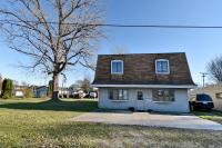 2 Bed, 1 Bath, Upper Level Unit - B&B