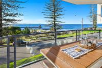 B&B Port Macquarie - Blue Vista - luxury beachfront apartment - Bed and Breakfast Port Macquarie