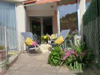 Sol-y-Days Mathilde, Agréable appartement en rez-de-jardin avec parking et un accès direct à la plage - Chambres d'hôtes Le Grau-du-Roi