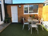 B&B Perranporth - Flat Rocks, with parking, 100m from beach - Bed and Breakfast Perranporth