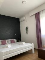 Dreibettzimmer mit eigenem Bad