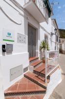 Town house with roof terrace and plunge pool - B&B Alcaucín