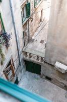 Beautiful Apartment San Michele - in the old town! - B&B
