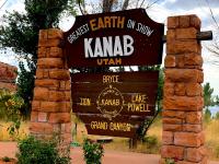 Oranch House, Studio & Wilderness - B&B Kanab