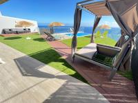 Madeira Sea Sunshine with heated pool - B&B