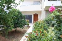 2 Bedroom Apartment near the Athens Airport, Spata - Chambres d'hôtes Spáta