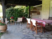 House with garden next to the beach Trani Ammouda - B&B