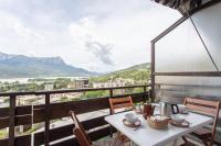 B&B Embrun - Le Mirador - Studio avec balcon Vue Lac et Montagnes - Bed and Breakfast Embrun