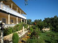 Studio mit Gartenblick